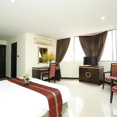Lucky Palace Hotel Bangkok Dış mekan fotoğraf
