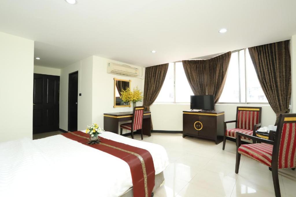Lucky Palace Hotel Bangkok Dış mekan fotoğraf